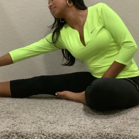 Nike Dri-Fit Yellow Neon Half Quarter Sleeve Activewear Top Women's Size Small - Picture 5 of 6